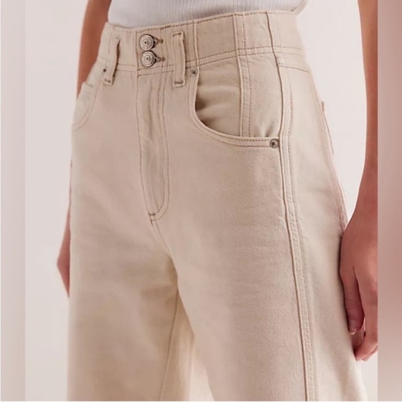 FREE PEOPLE WE THE FREE ASTER SEAMED RELAXED STRAIGHT LEG CREAM JEANS NWT - Picture 3 of 16